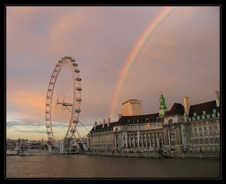 Три птички, радуга и London Eye