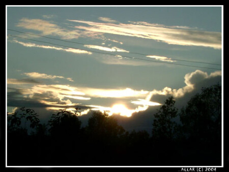 вечерело....