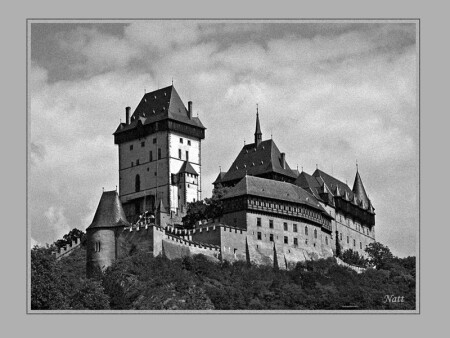 Замок Карлштейн