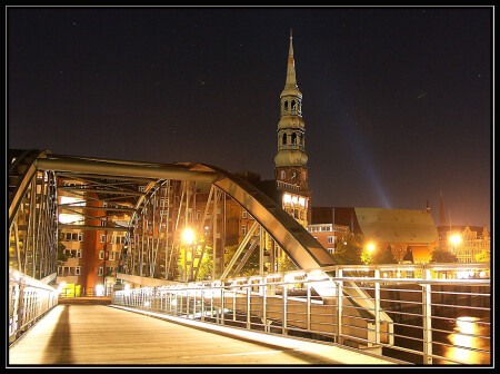 Скоро полночь