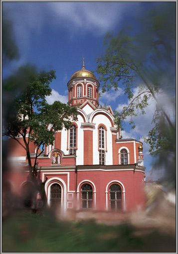 Храм Благовещения в Петровском парке