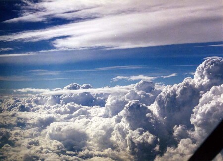 Сквозь облака