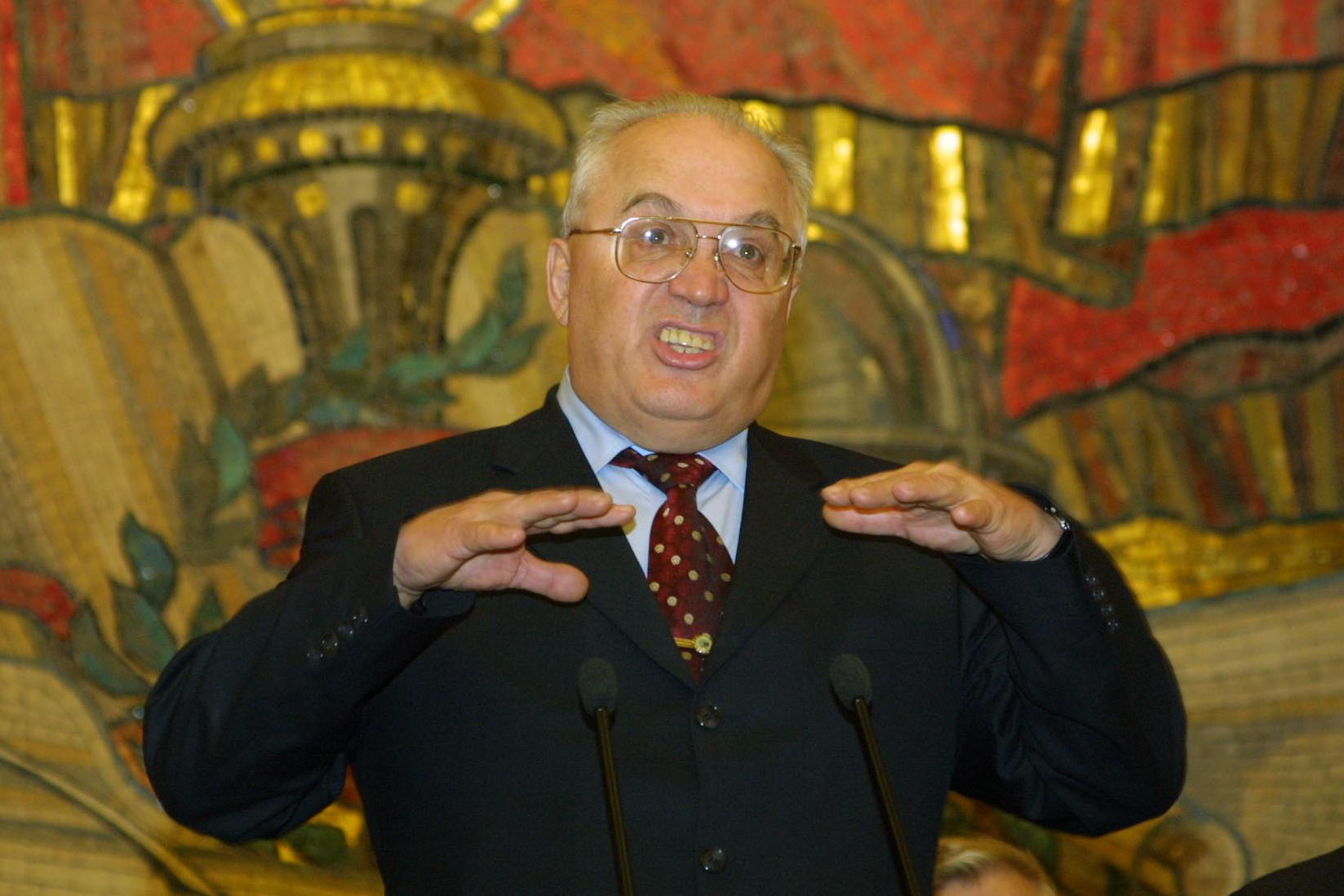 -Вопросы будут?