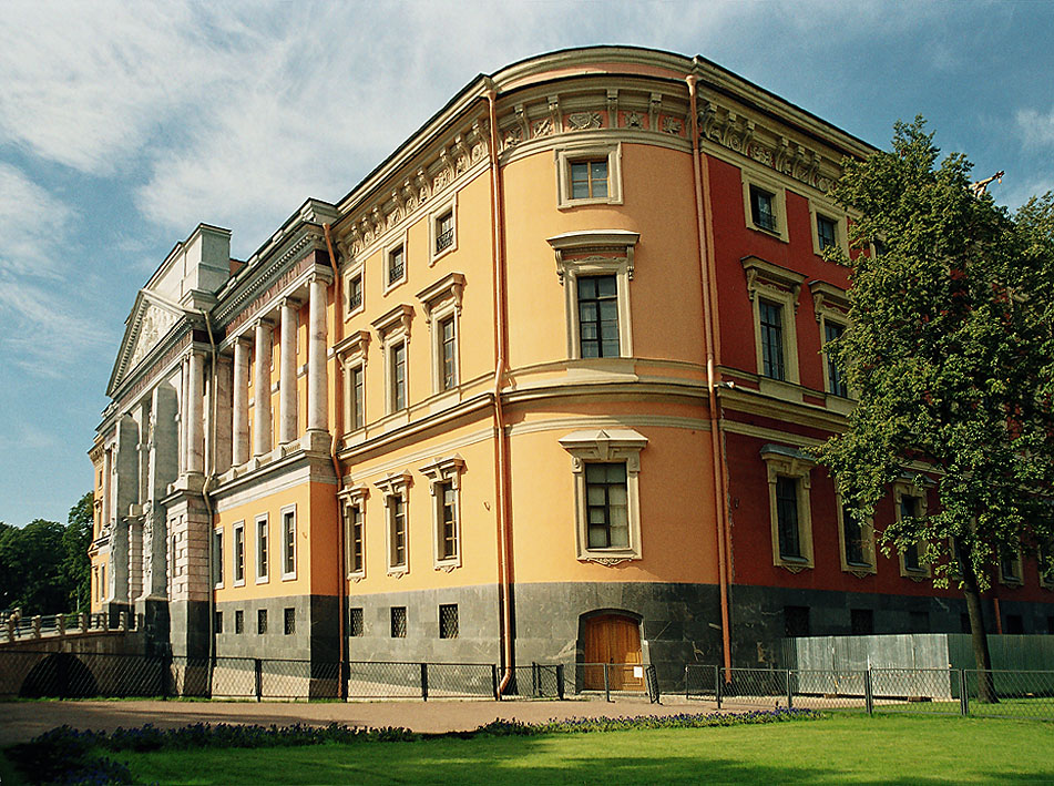 Михайловский Замок