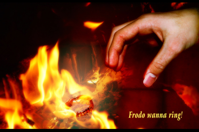 Frodo wanna ring!