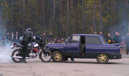 Ява vs запорожец