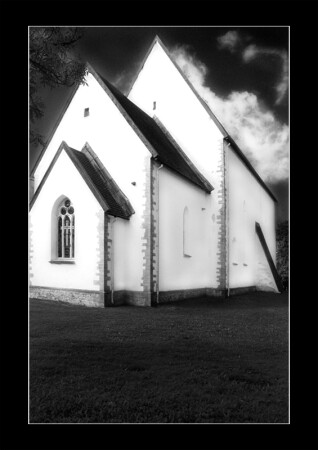 Церковь на окраине