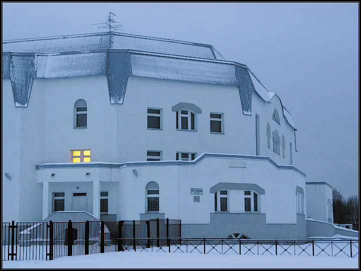 Желтое окно