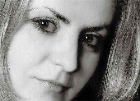Portrait of the woman