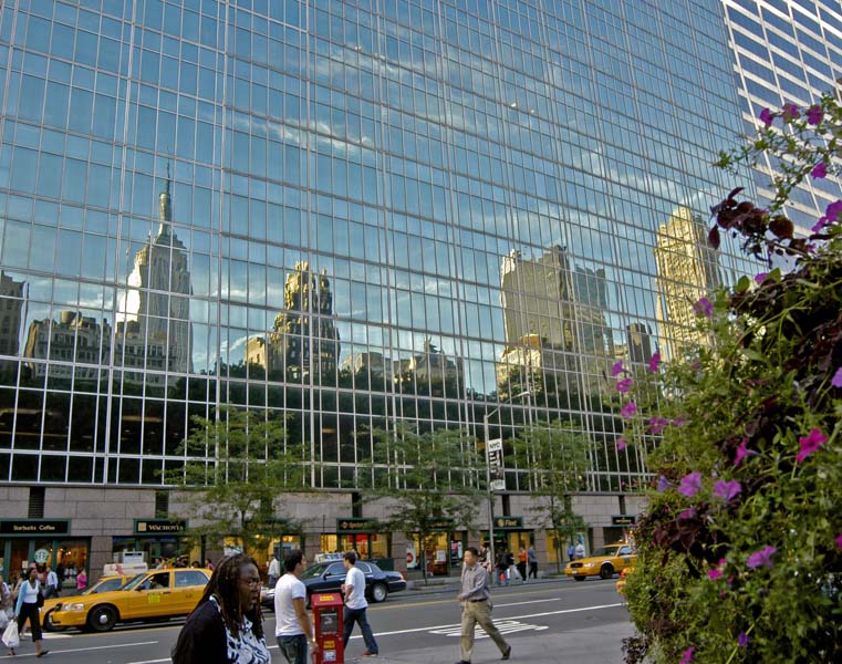 manhattan v zazerkal'e