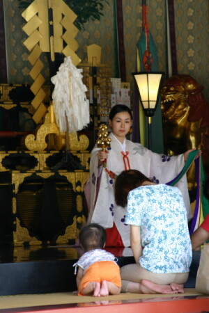 Обряд в синтоистском храме