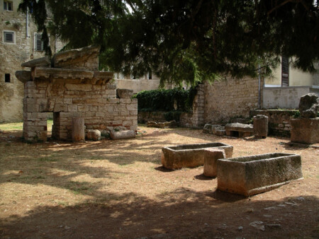 Старое кладбище