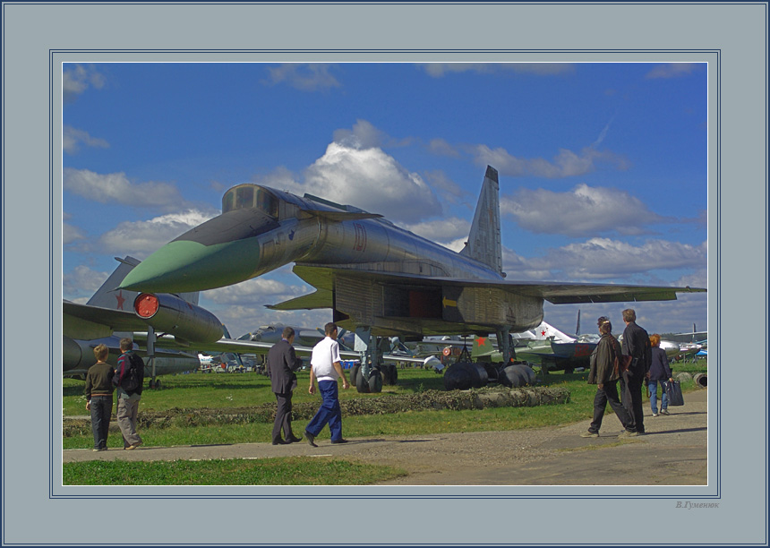 История нашей авиации. Су-100 (Т-4)