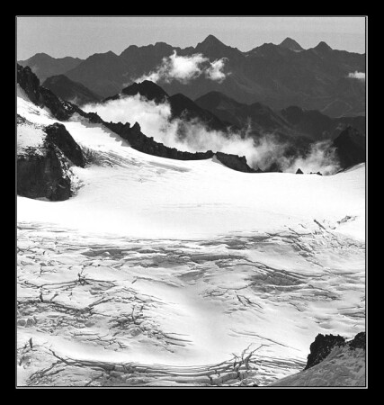 ВЕСНА НА ЛЕДНИКЕ