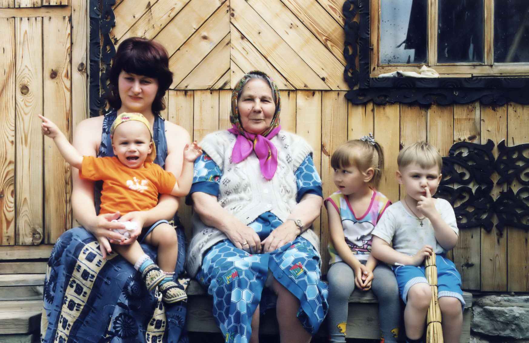 Эх, хорошо у бабушки....