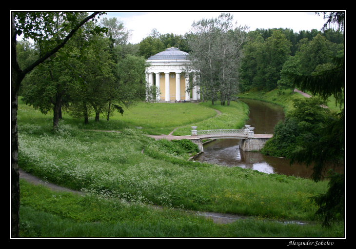 В парке Павловска