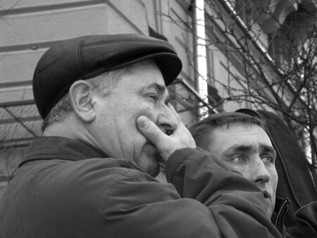 ПРОХОЖИЕ СМОТРЯТ НА ДТП