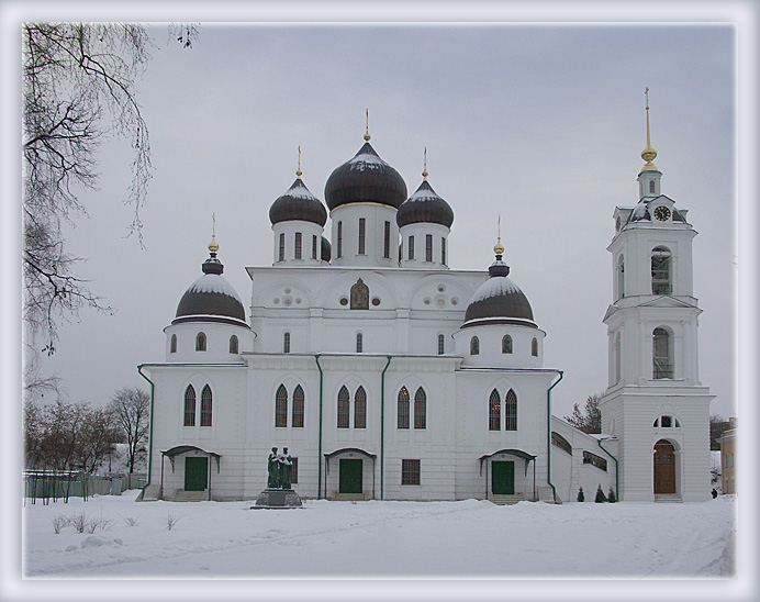 Вокруг все белоснежное