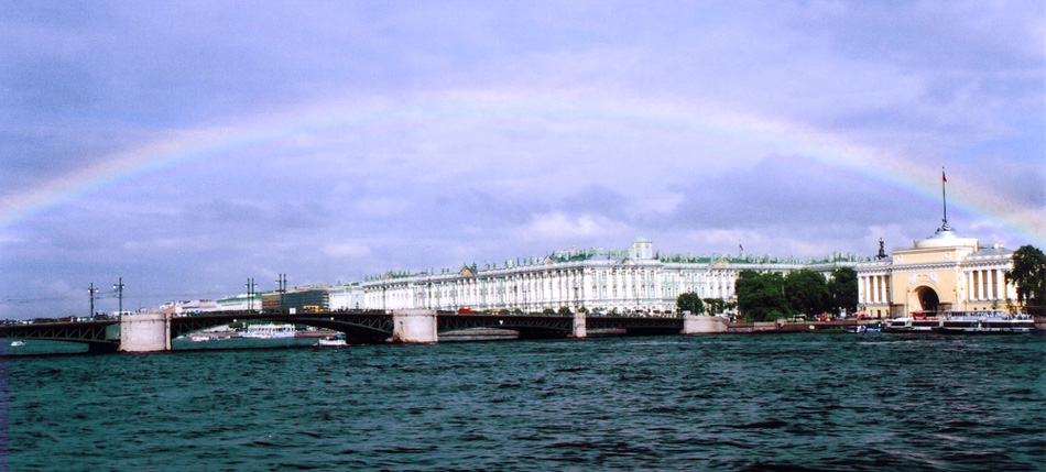 Город улыбается