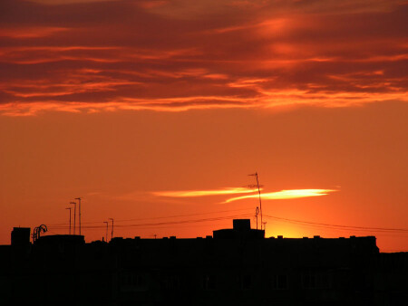 Красно солнце