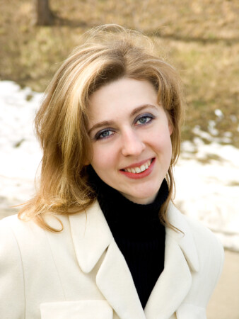 Весенняя девушка