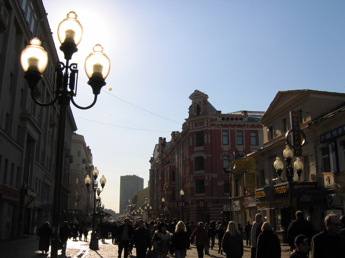 Арбат. Апрель...