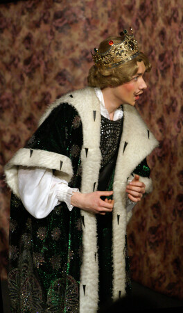 Театр не мода