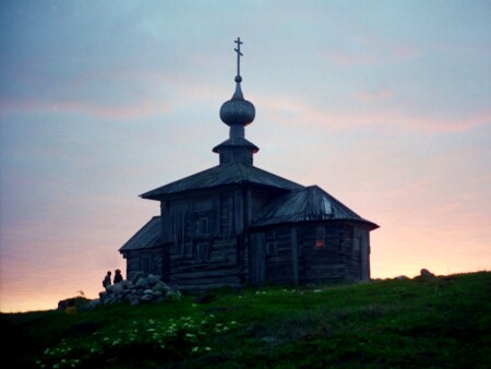 Белые ночи. Церковь Андрея Первозванного на Соловках. 1702 г.