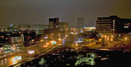 Ночная жизнь большого города.