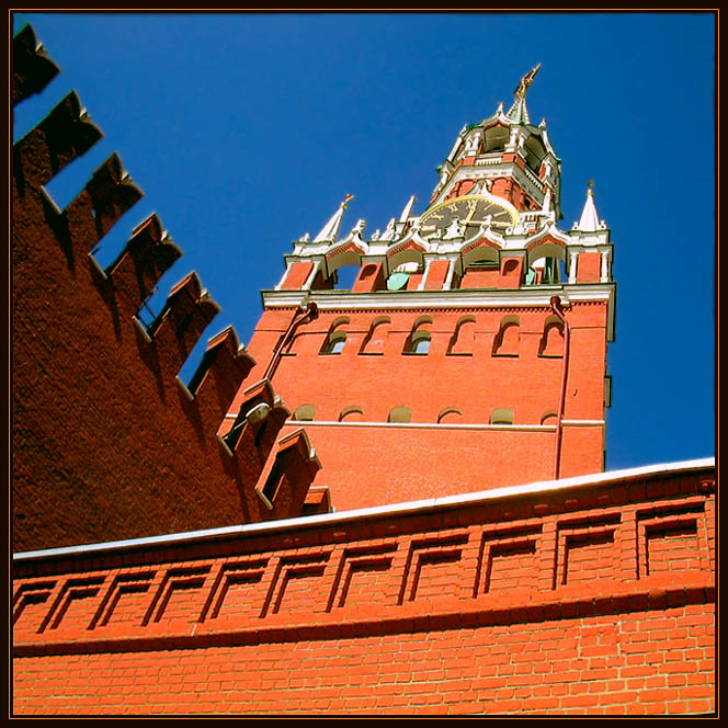 В городе М.