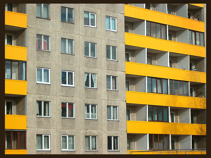 Желтые полоски + серые квадратики