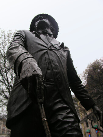 На углу Прорезной