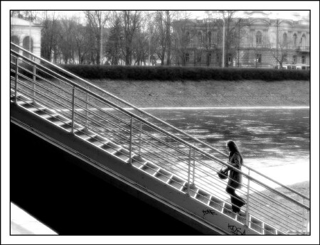 По ступенькам