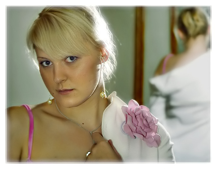 Лена в Зазеркальи