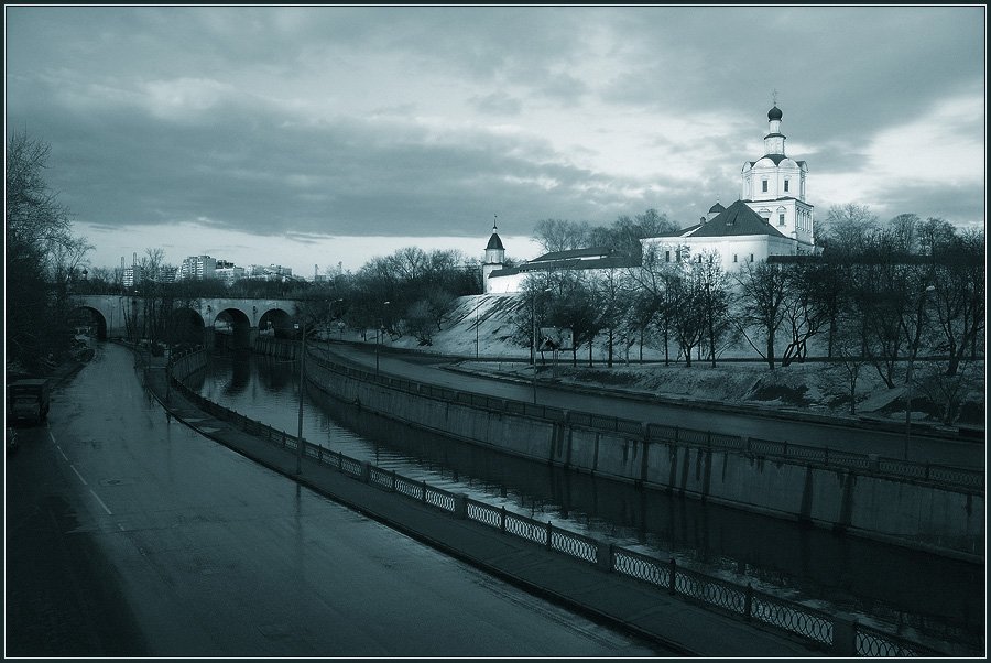 Вид на набережную р.Яуза 2