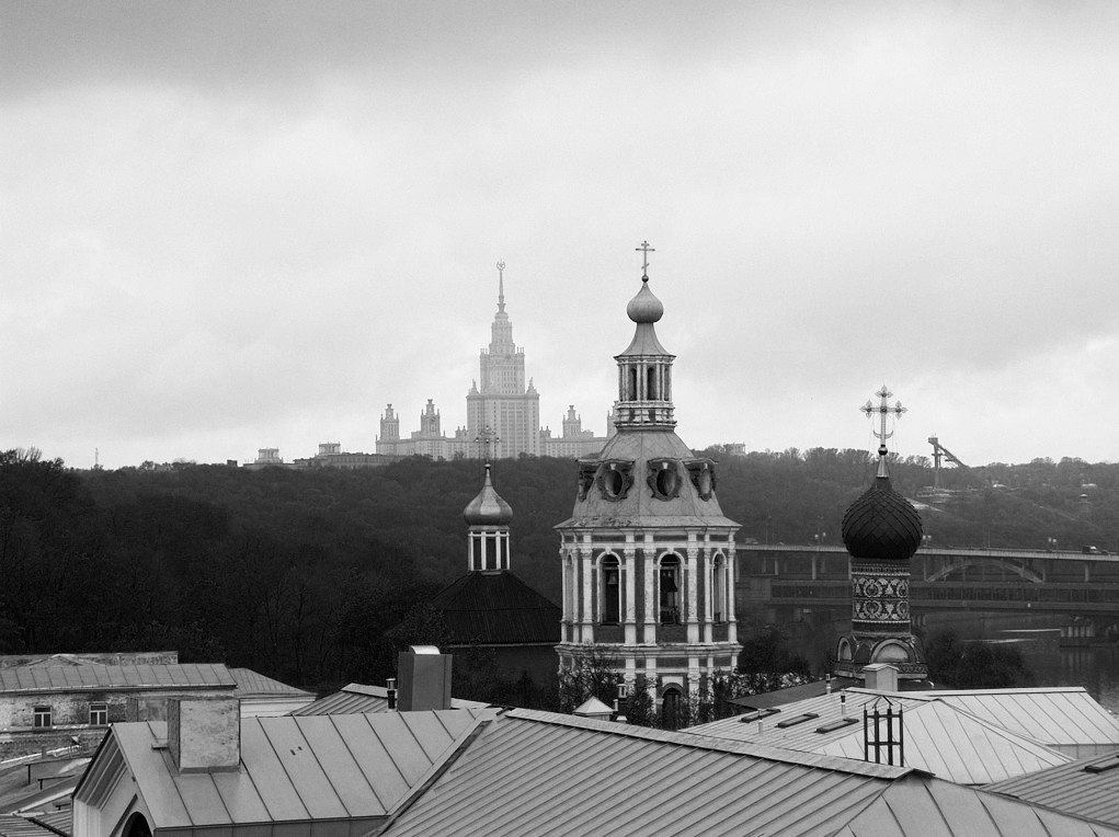 Универ (ч/б)