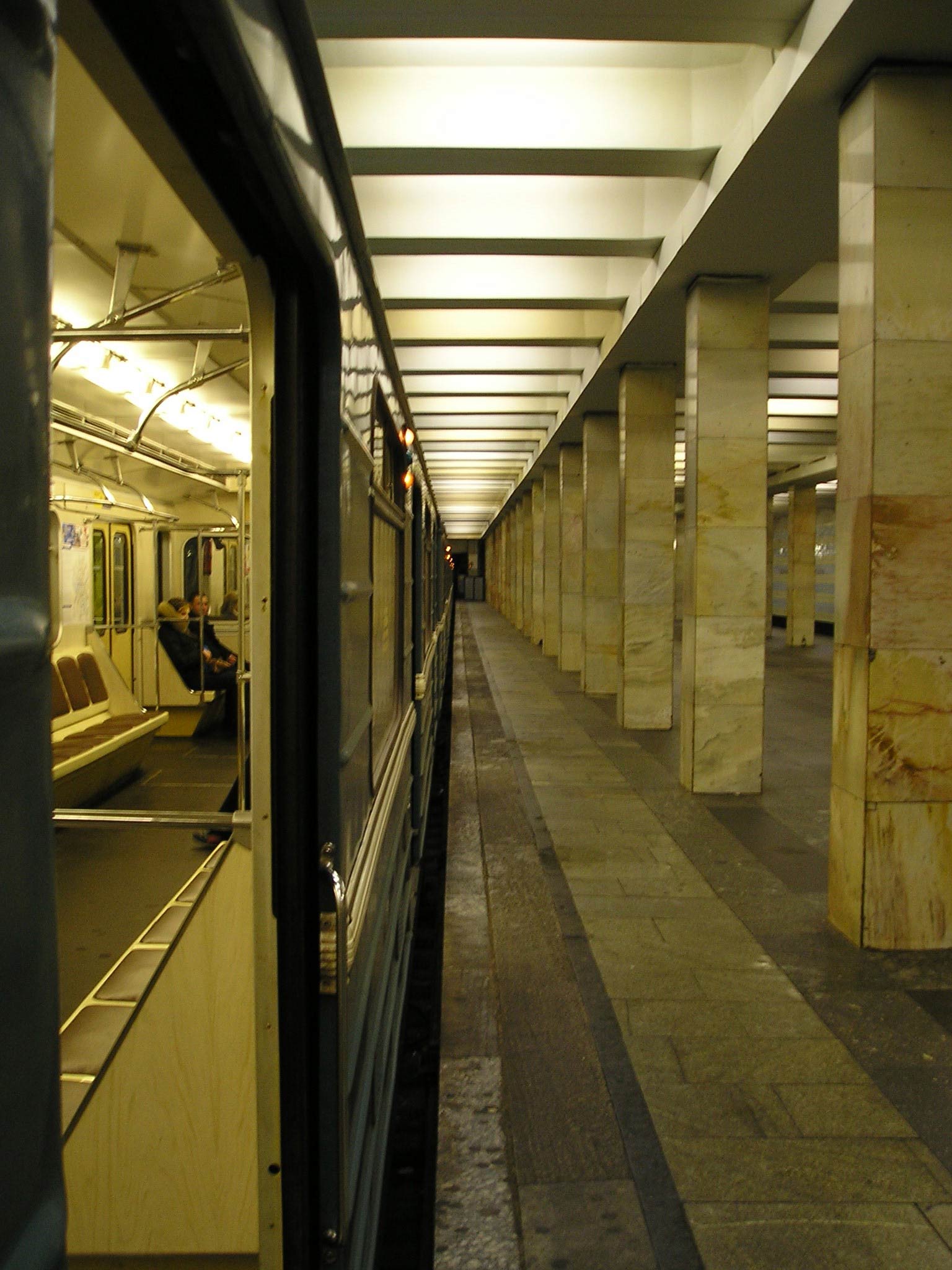 снова в метро