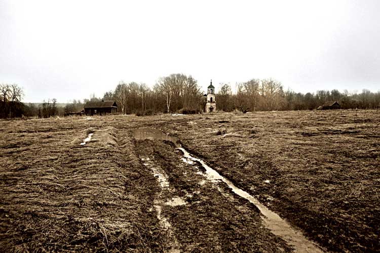 Заброшенная деревня Кирихоть, Ярославская обл. апрель 2005