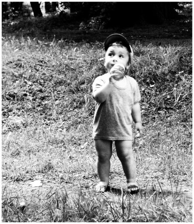 Ребёнок в парке