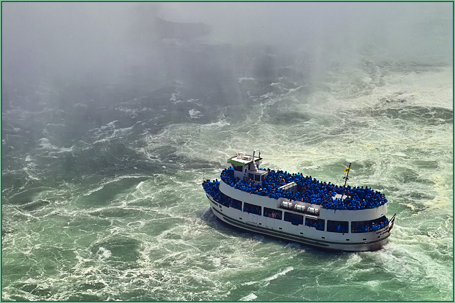 Maid of the Mist. В порт