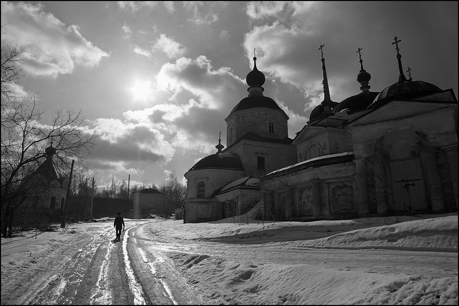 Старица. Март