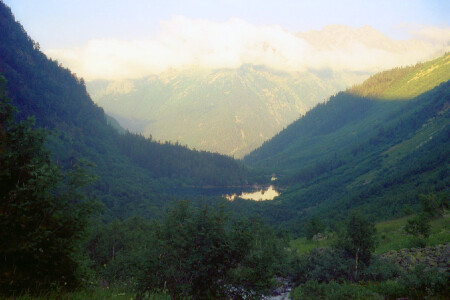 Вечер в долине
