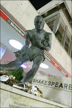 "Budapest. Shakespeare."