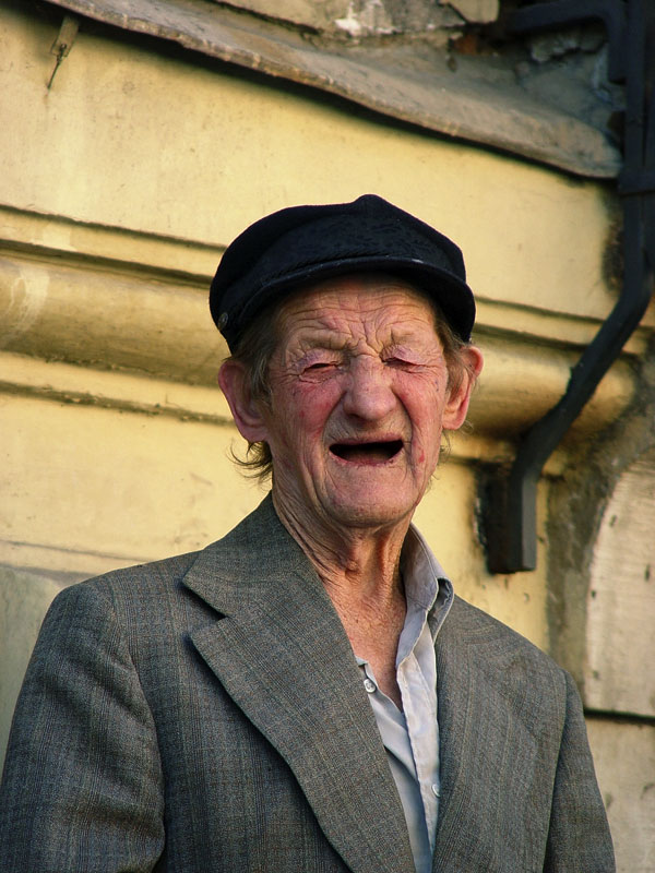 Просто дед.