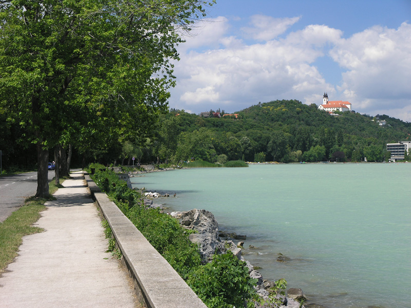 На берегу венгерского &quot;моря&quot;