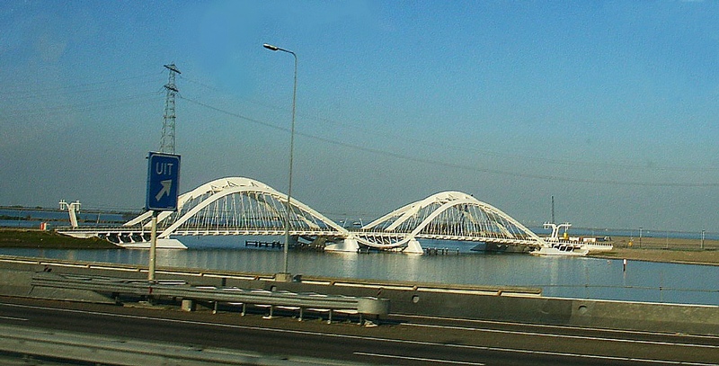 НЕ ТОЛЬКО МОСТ
