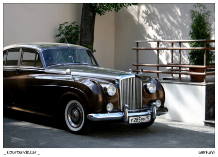 courtyards.car
