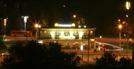 Ночь, Макдональдс...