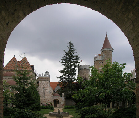 Замок БОРИВАР