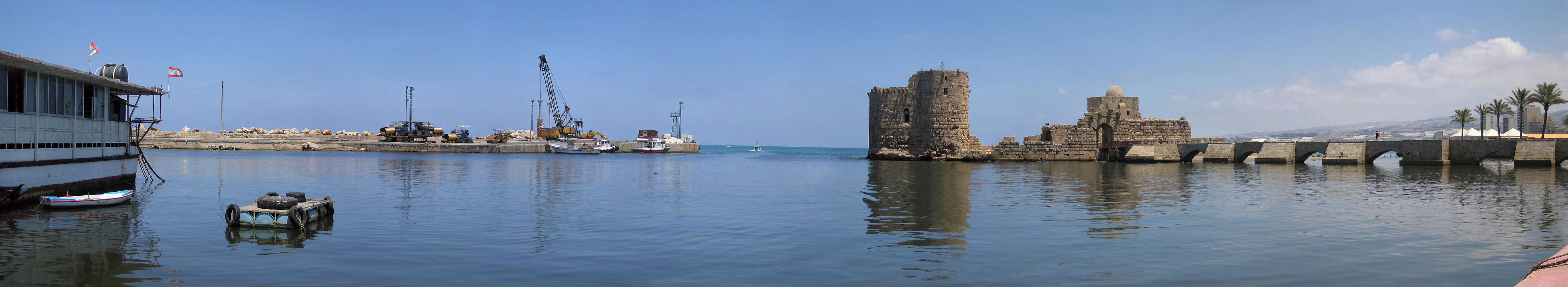 Старые стены